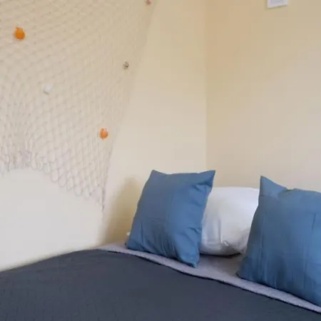 Captains Quarters 1 In *